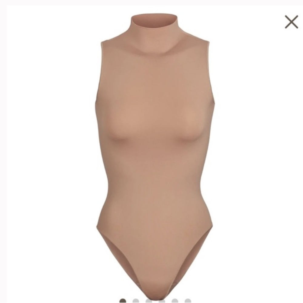 NEW SKIMS Essential Mock Neck Sleeveless Bodysuit, Size S/M, Nude Tigers Eye